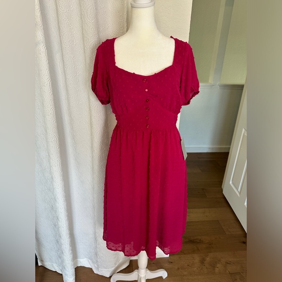 NWT Max + Ash Fuschia Polka Dot Textured Dress with Puff Sleeves - Picture 4 of 5